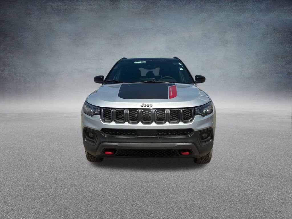 Used 2025 Jeep Compass Trailhawk AWD/4WD image 36