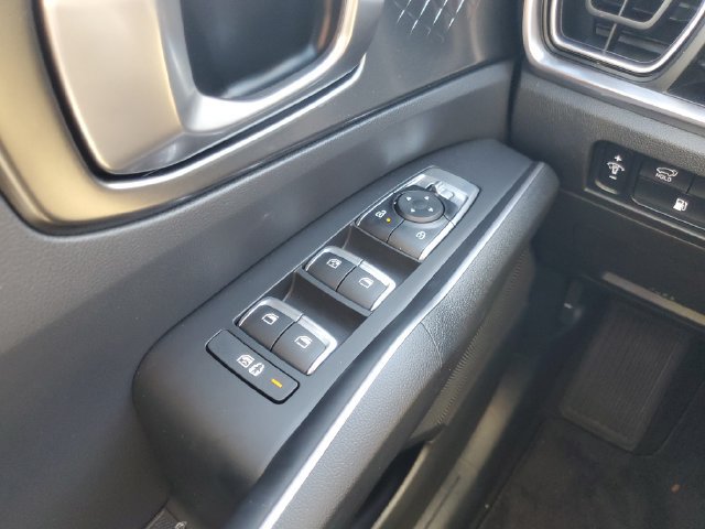 Used 2025 Kia Sorento EX AWD/4WD image 29
