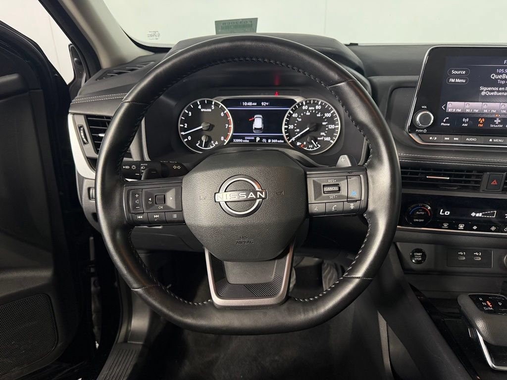 Used 2025 Nissan Rogue SV FWD image 12