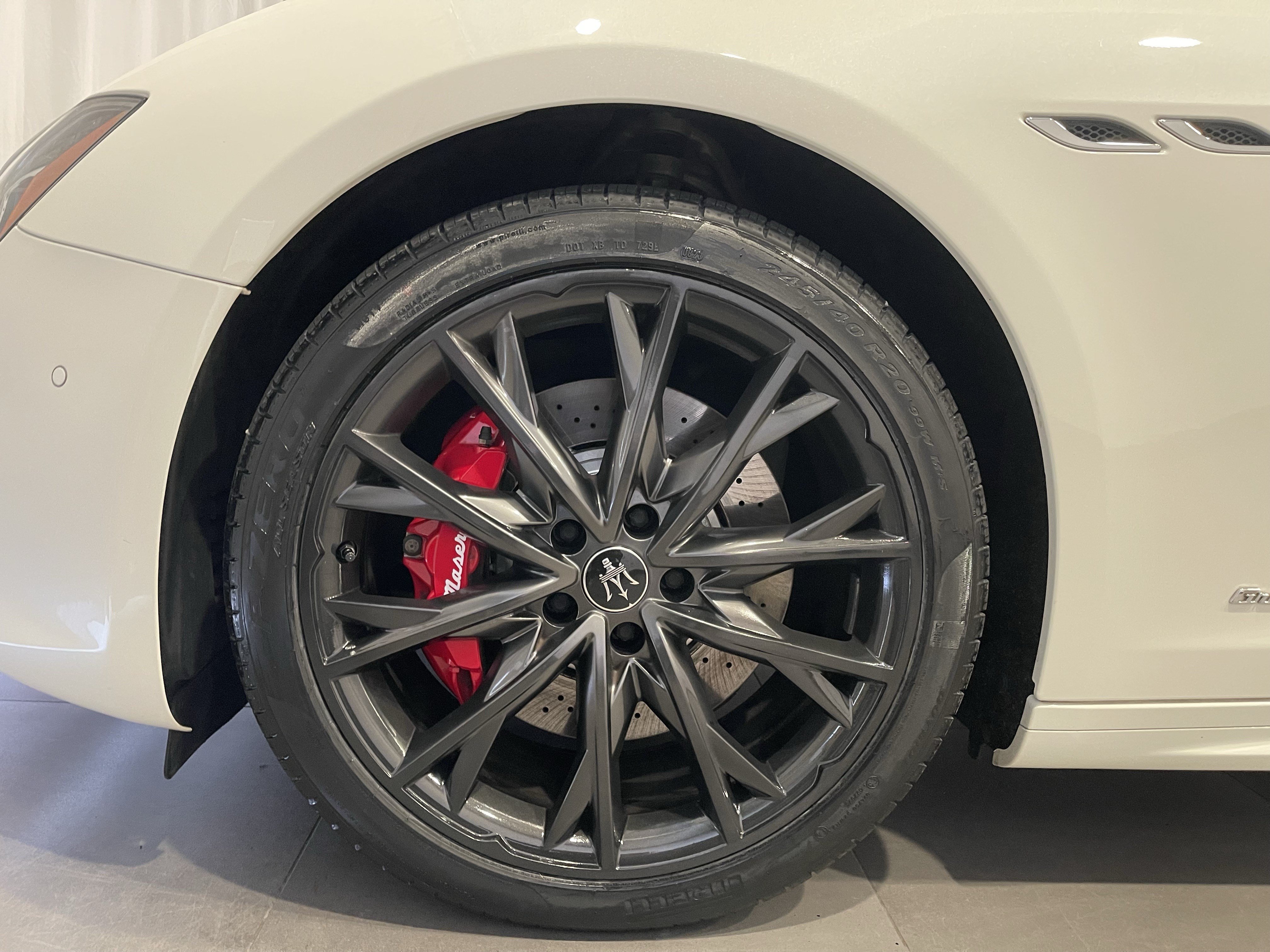 Used 2021 Maserati Ghibli S GranSport Q4 AWD/4WD image 7