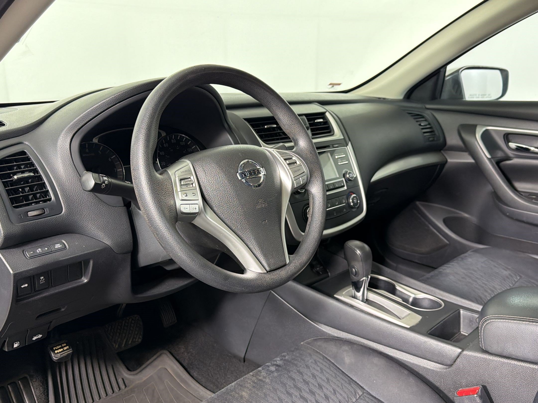 Used 2018 Nissan Altima 2.5 S FWD image 3