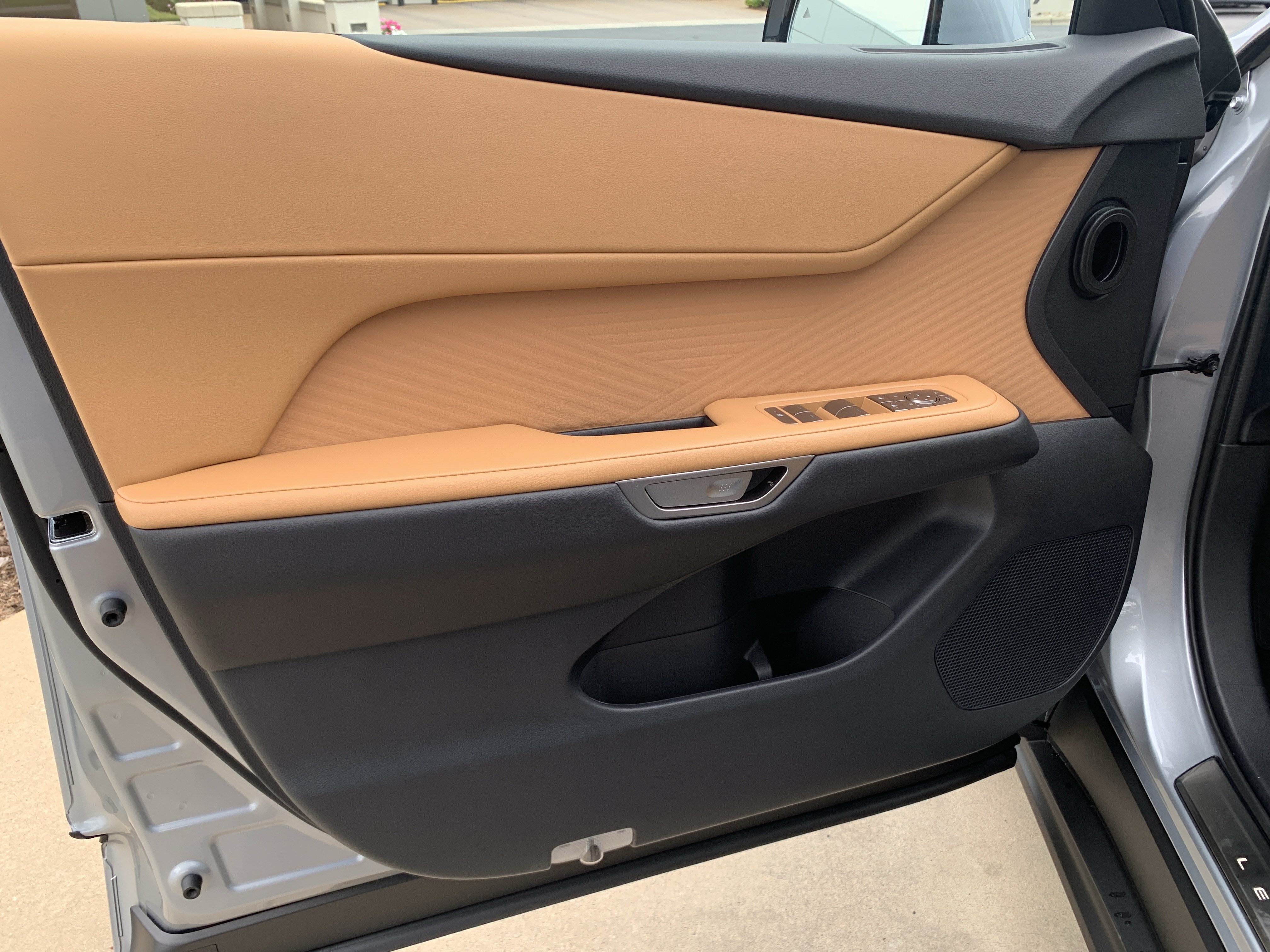 Used 2026 Lexus ES 350h w/ Convenience Package FWD image 14