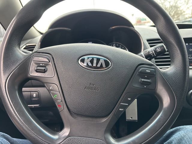 Used 2017 Kia Forte LX image 16
