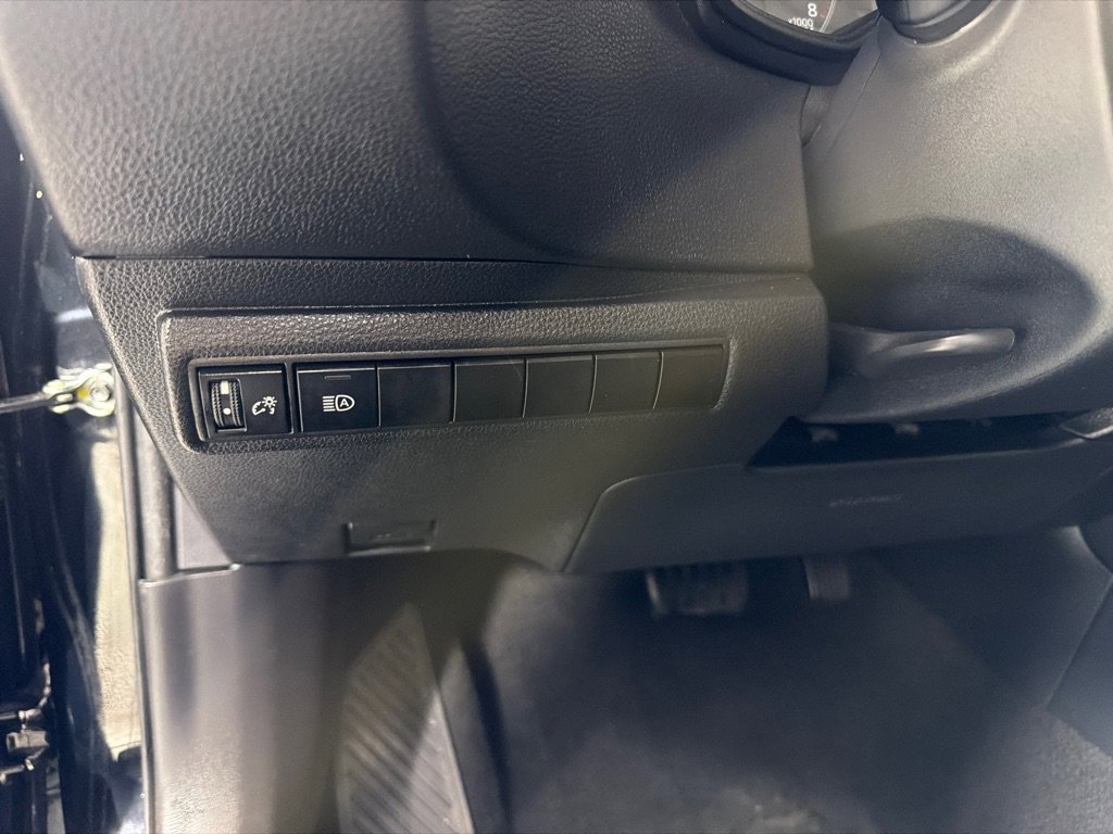 Used 2023 Toyota Corolla LE image 12