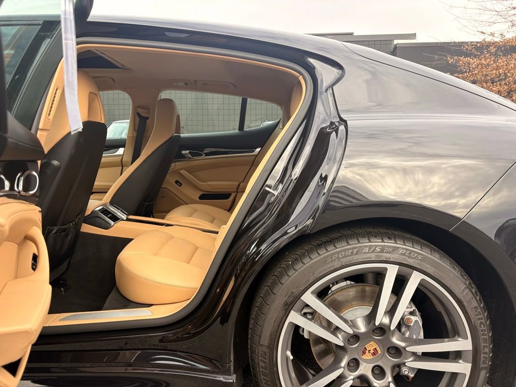 Used 2013 Porsche Panamera Platinum Edition image 17