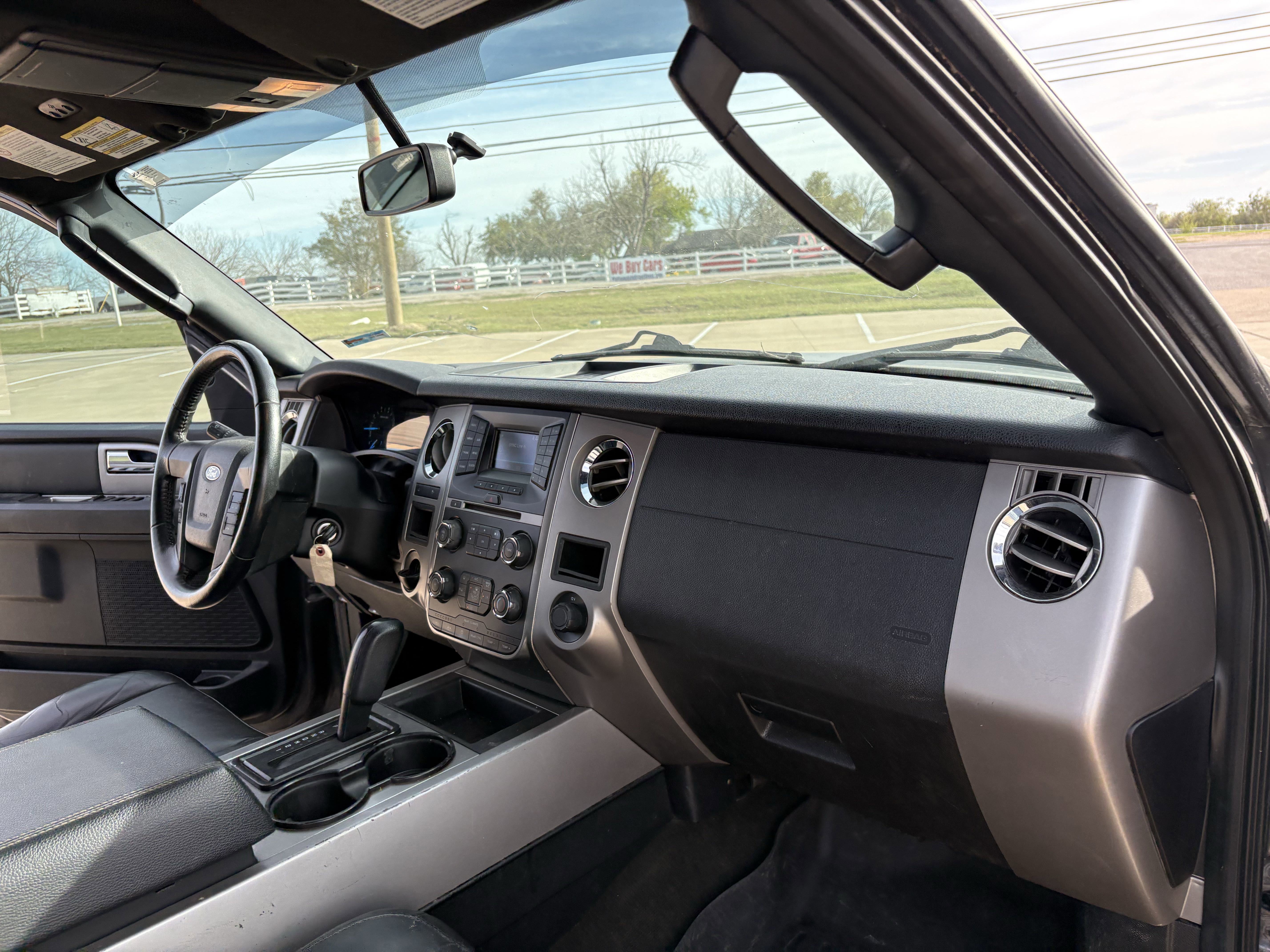 Used 2016 Ford Expedition XLT w/ Equipment Group 201A RWD image 15