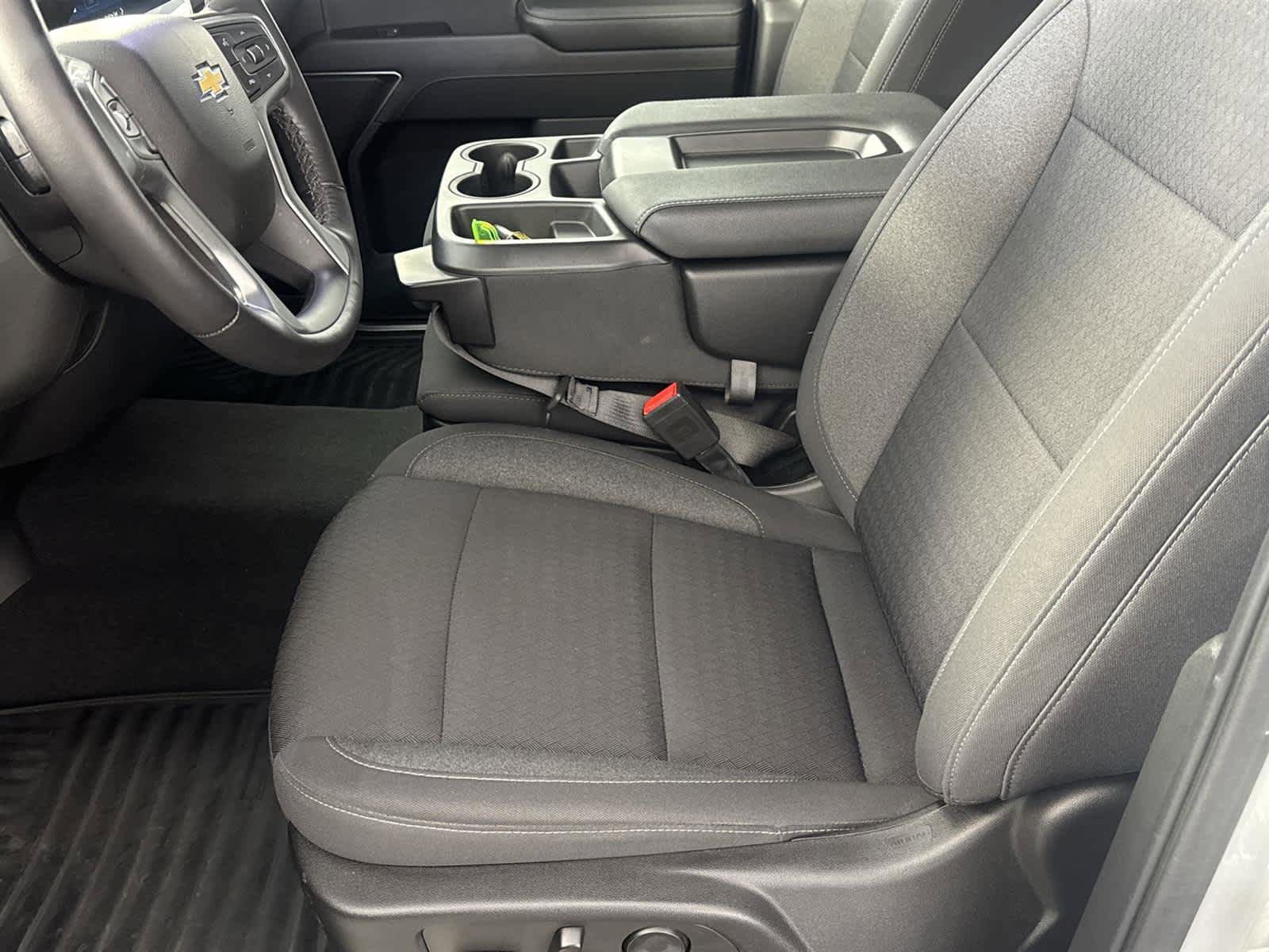 Used 2022 Chevrolet Silverado 1500 LT image 12