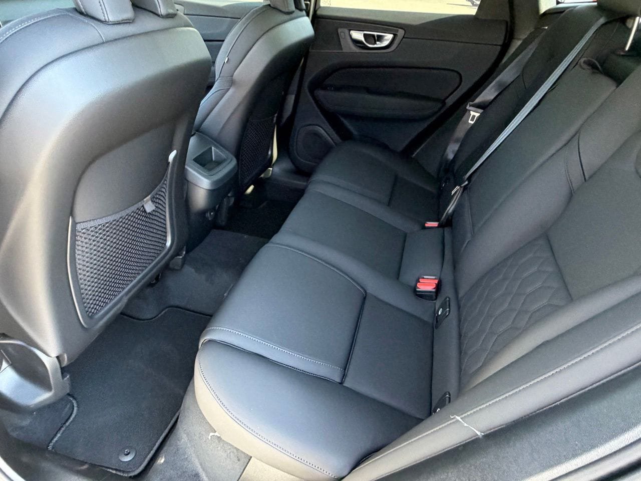 New 2027 Volvo XC60 B5 Plus AWD/4WD image 19