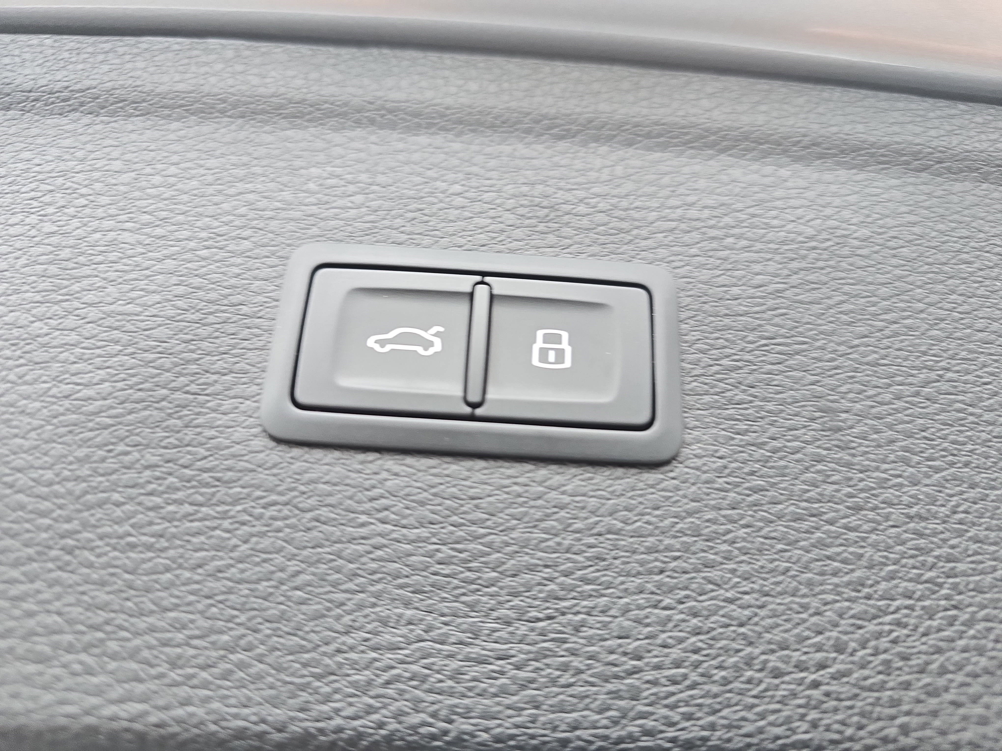 Used 2022 Audi Q5 2.0T Premium Plus image 13