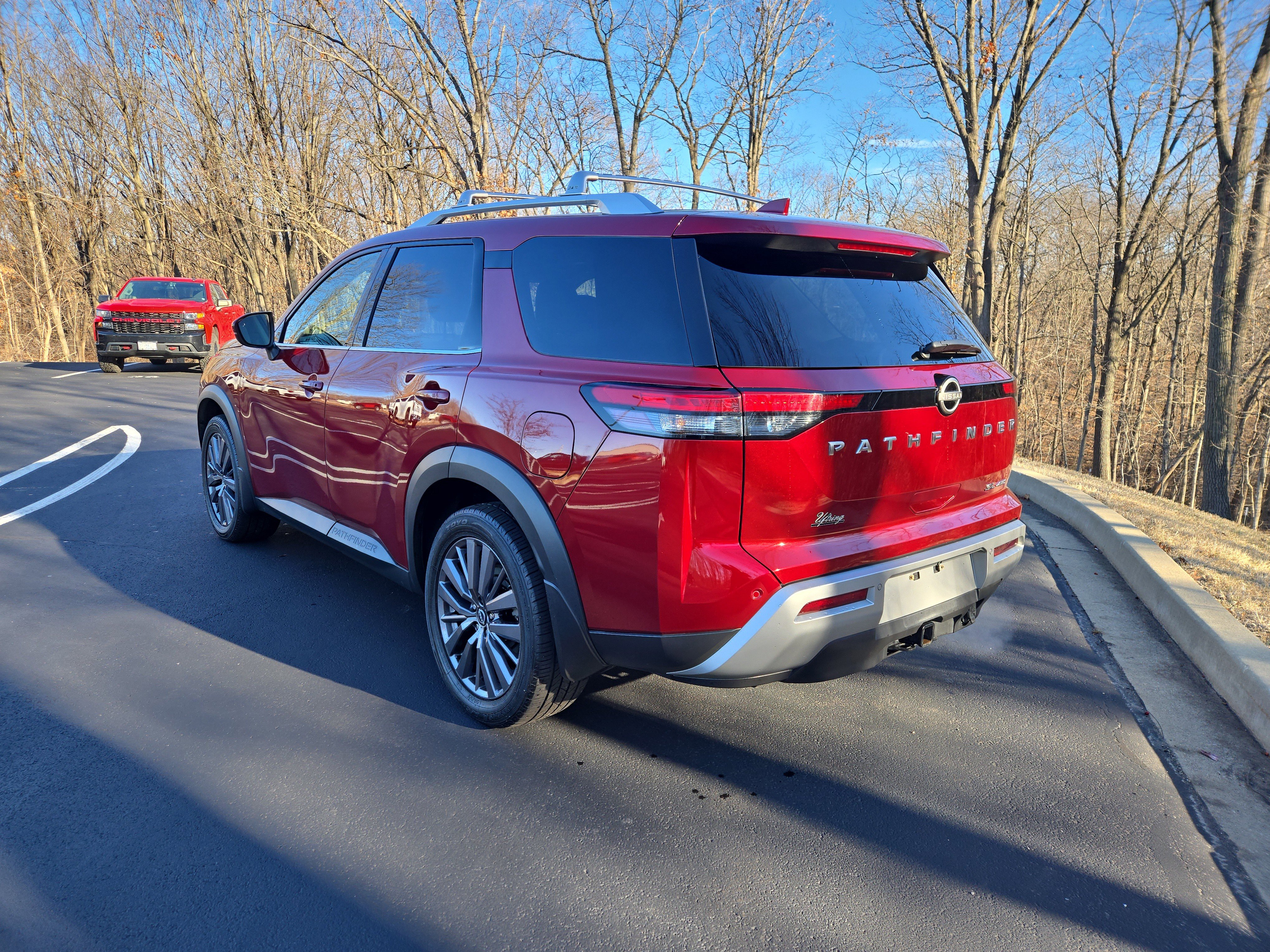 Used 2023 Nissan Pathfinder SL w/ SL Premium Package image 6