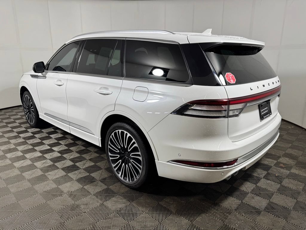 Certified 2023 Lincoln Aviator Black Label w/ Dynamic Handling Package AWD/4WD image 3