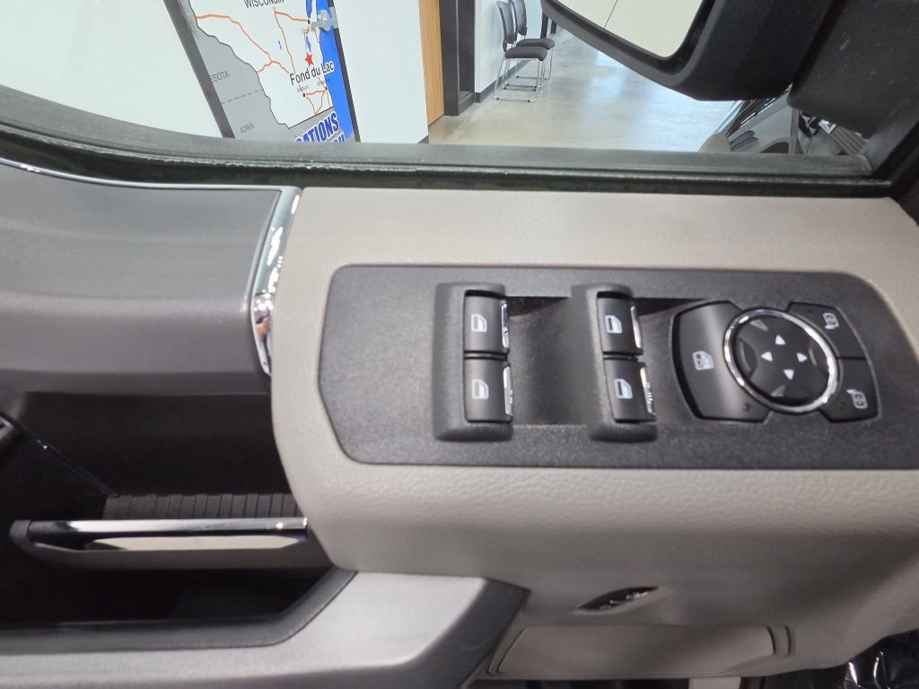 Used 2018 Ford F150 XLT w/ Equipment Group 302A Luxury AWD/4WD image 21