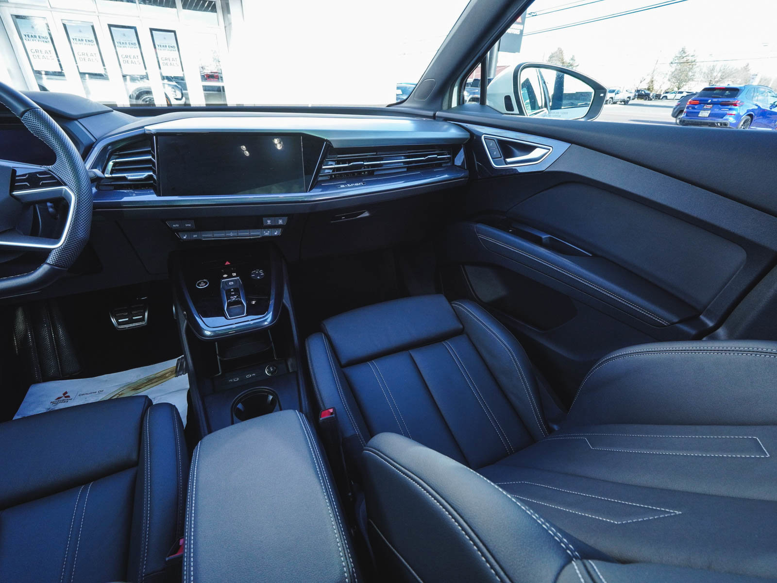 Used 2025 Audi Q4 e-tron Premium image 39