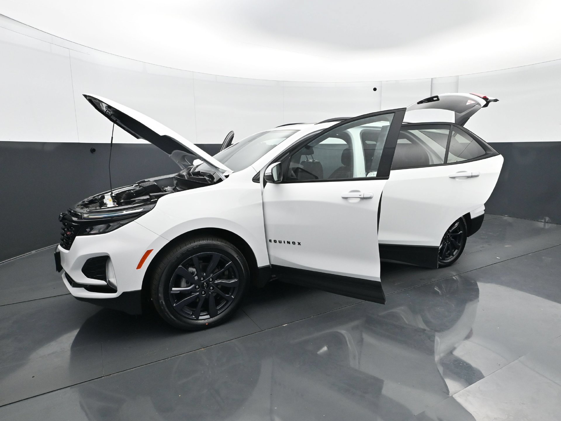 Used 2024 Chevrolet Equinox RS w/ RS Leather Package AWD/4WD image 31