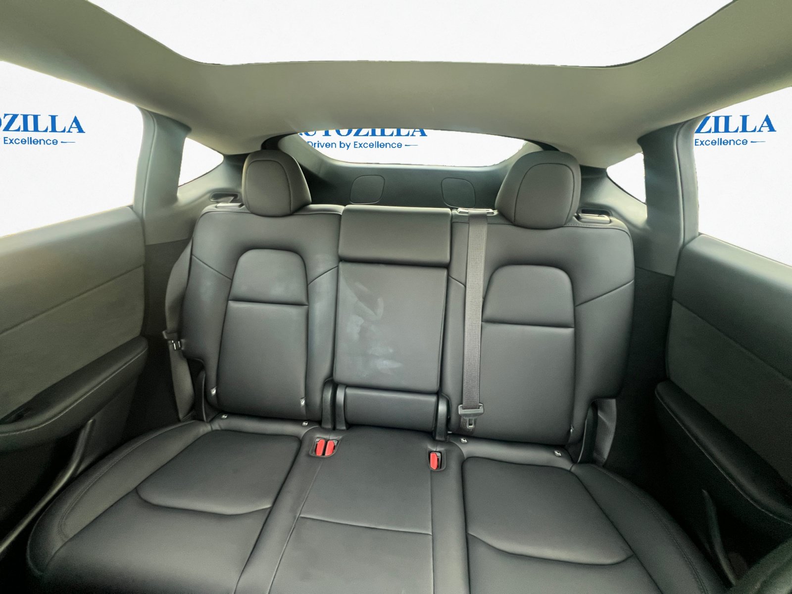 Used 2025 Tesla Model Y Long Range RWD image 10