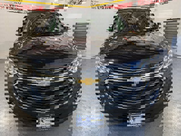 Used 2020 Chevrolet Traverse LT image 2