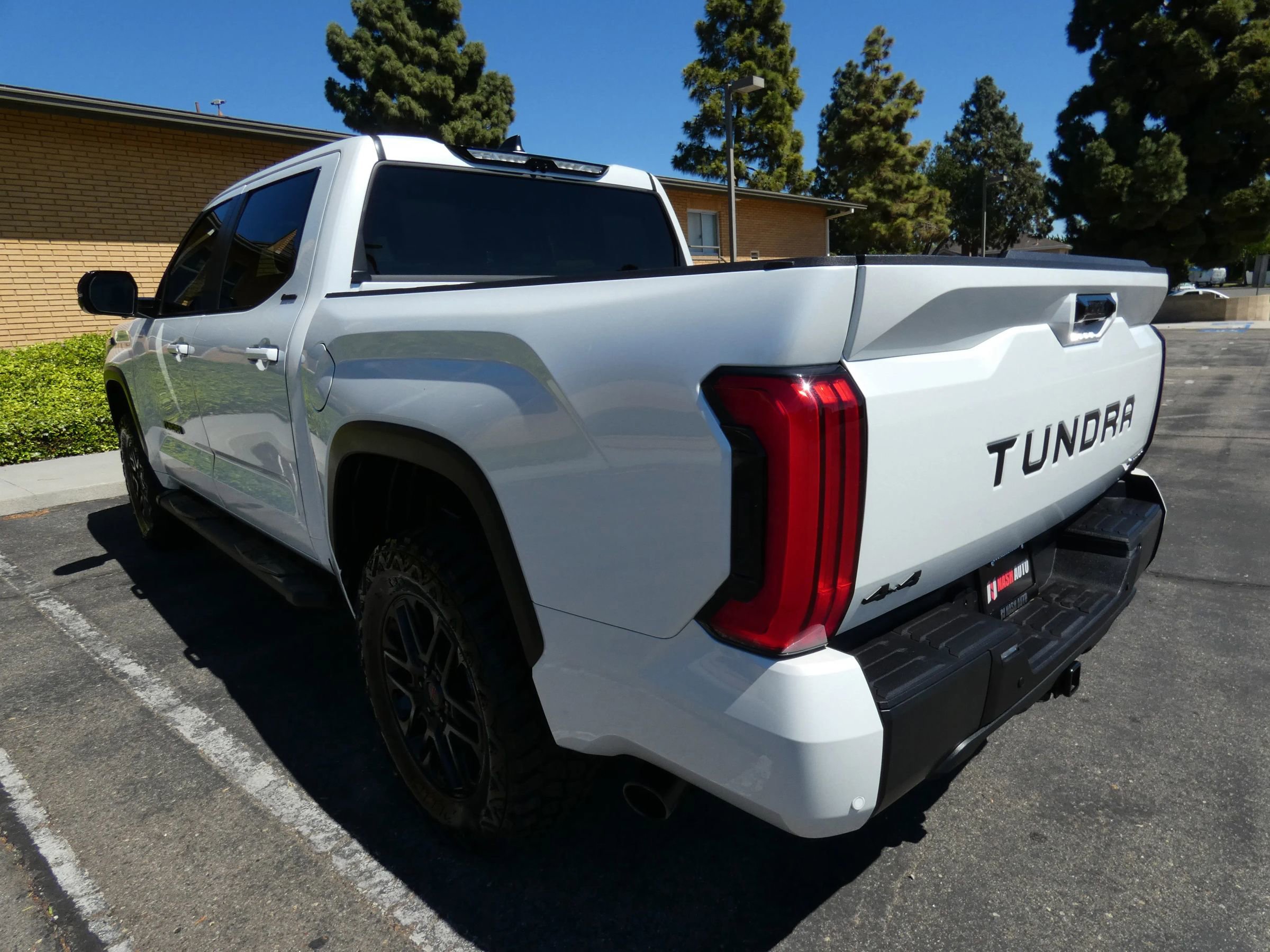 Used 2025 Toyota Tundra Limited image 13