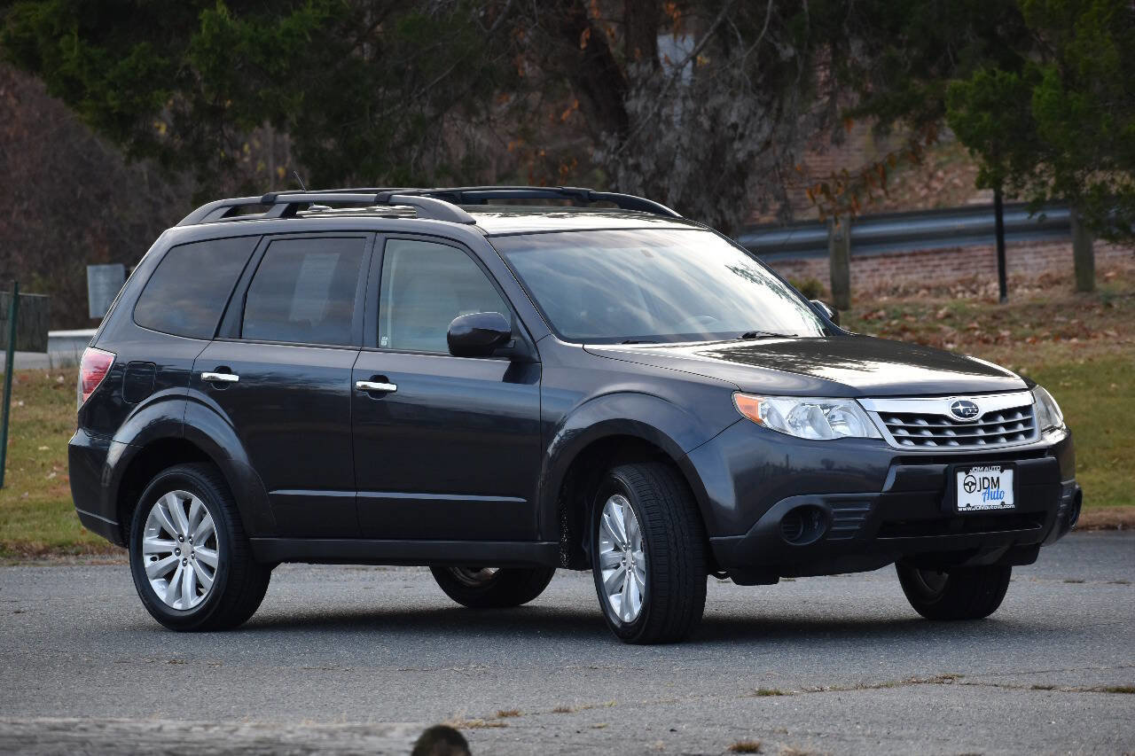 Used 2012 Subaru Forester 2.5X Premium w/ All-Weather Pkg image 4