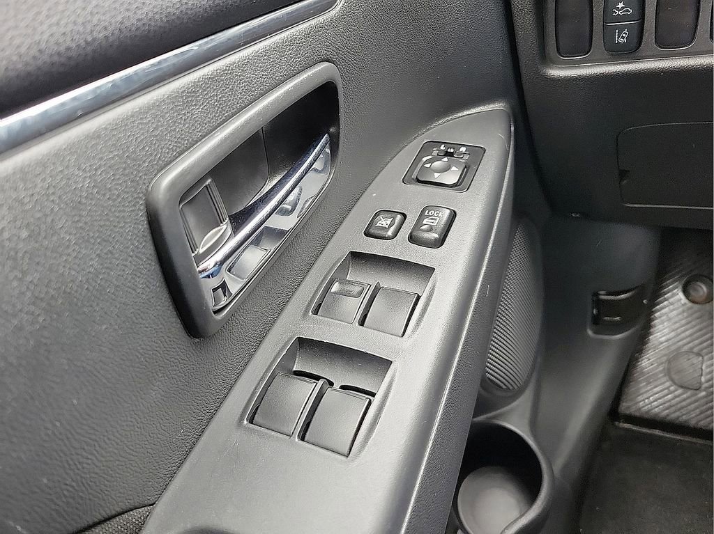 Used 2026 Mitsubishi Outlander Sport 2.0 ES image 13