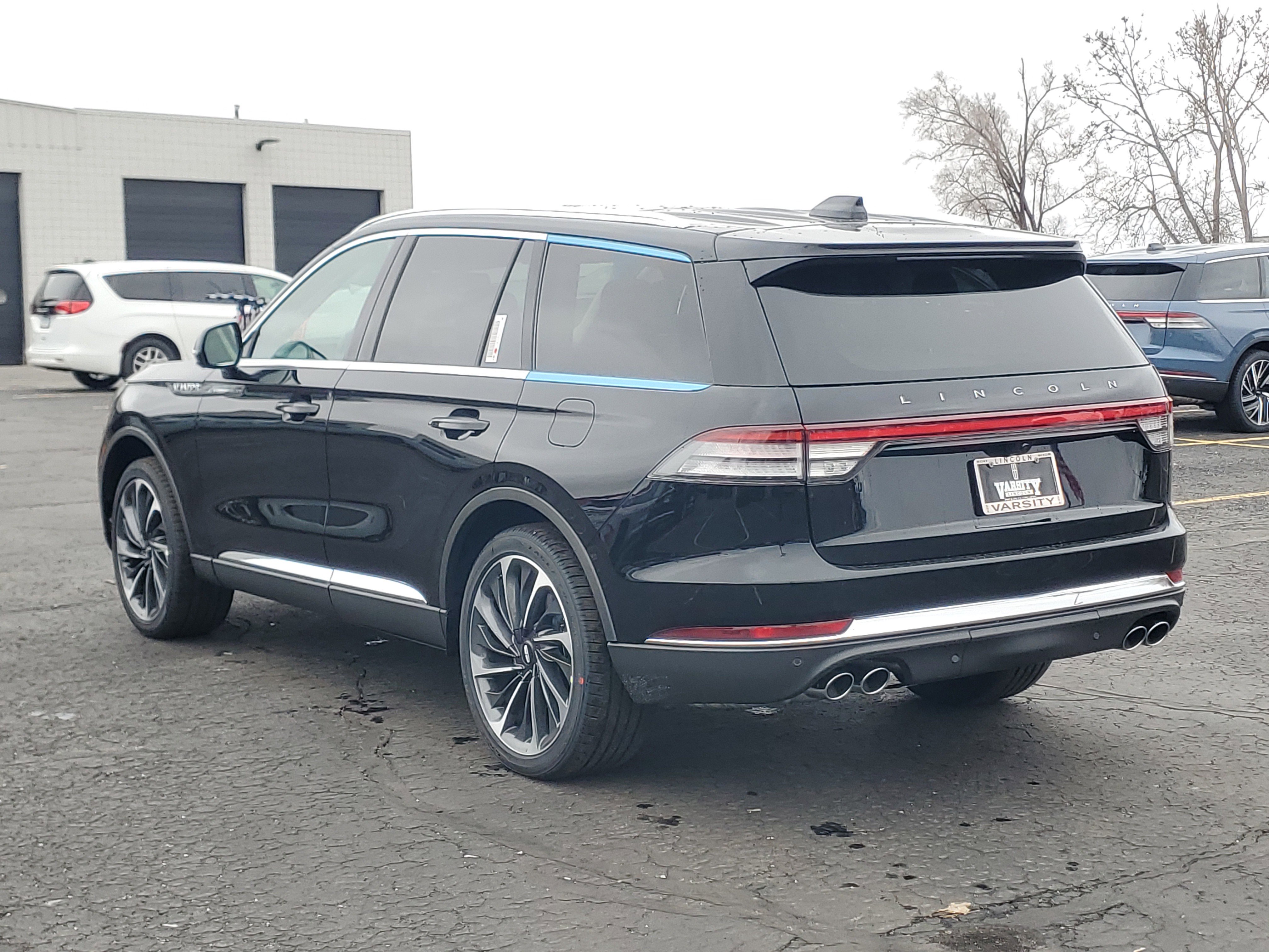 New 2026 Lincoln Aviator Reserve image 3