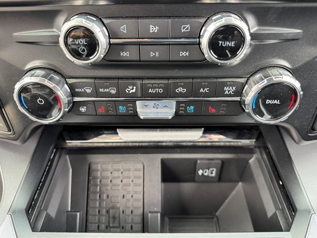 Used 2024 Ford F350 Lariat w/ Chrome Package AWD/4WD image 14
