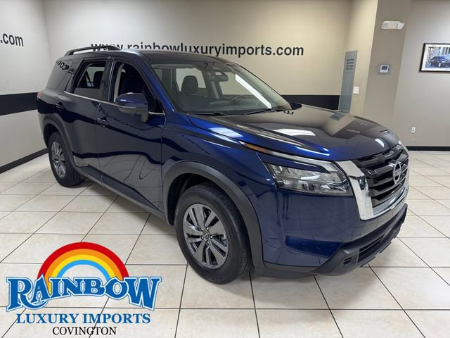 Used 2025 Nissan Pathfinder SV AWD/4WD image 1