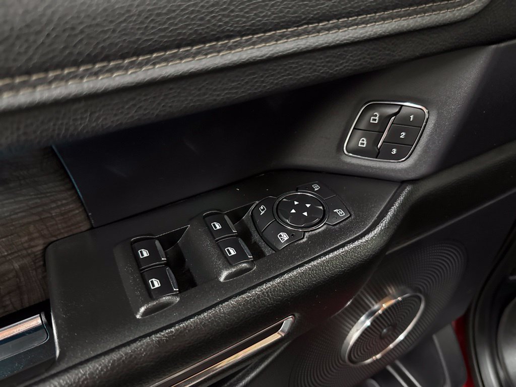 Used 2019 Ford Expedition Limited w/ Driver Assistance Package AWD/4WD image 12