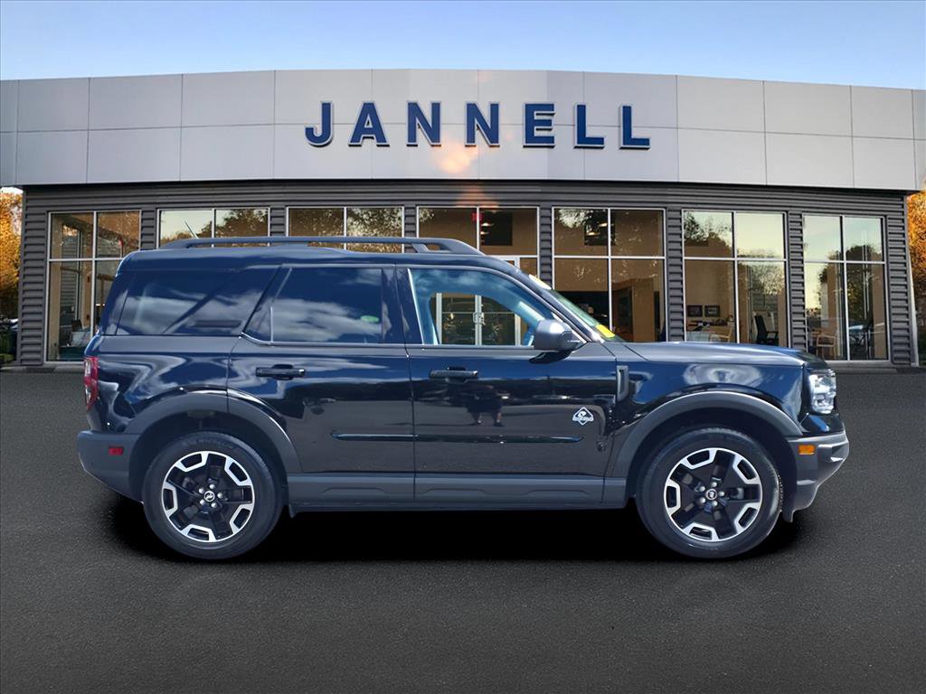 Used 2023 Ford Bronco Sport Outer Banks w/ Tech Package image 4