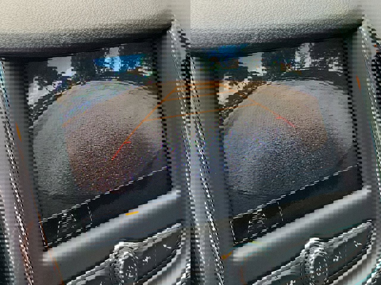 Used 2019 Chevrolet Cruze LT w/ Convenience Package image 24