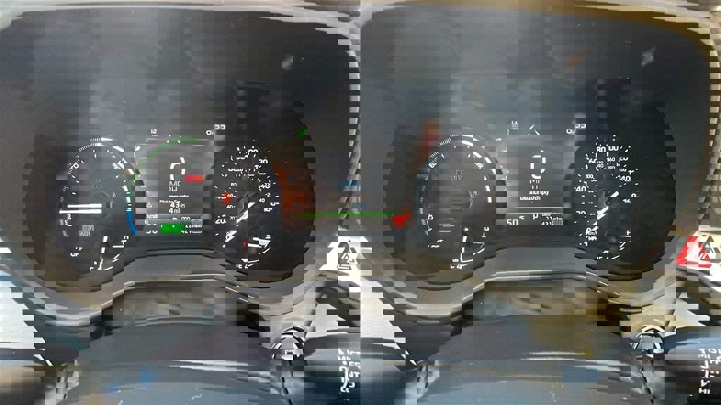 Used 2025 Toyota Sienna XLE image 27