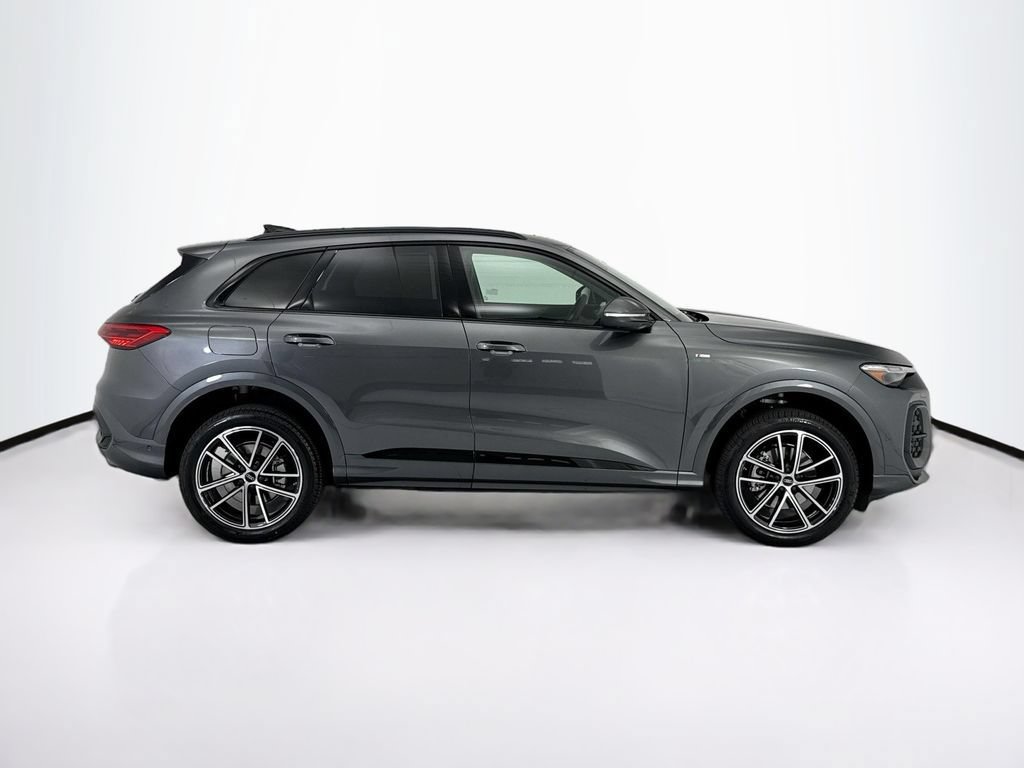 Used 2026 Audi Q5 Premium Plus w/ Premium Plus AWD/4WD image 4