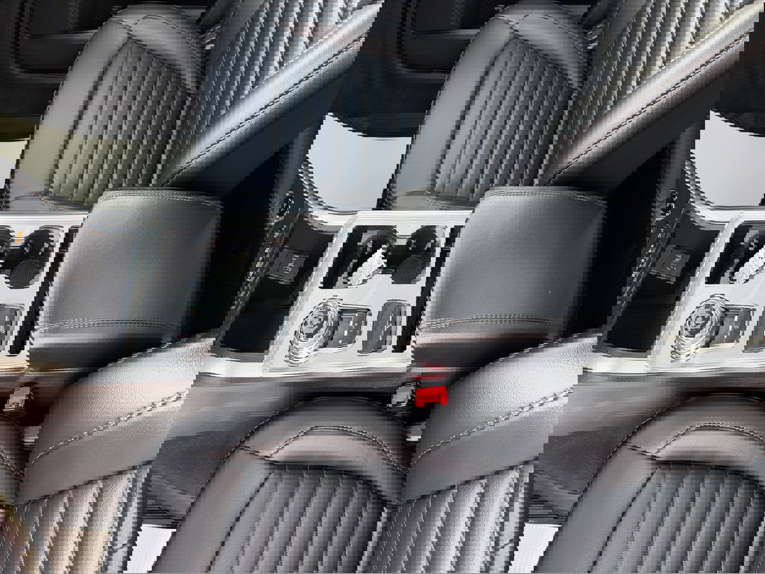 Certified 2024 Ford Edge SEL w/ Convenience Package image 16