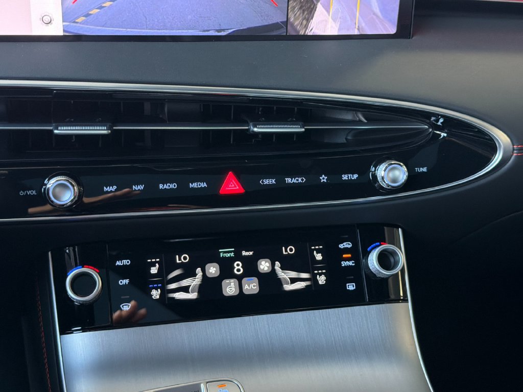 New 2027 Genesis GV70 2.5T Sport Prestige AWD/4WD image 21