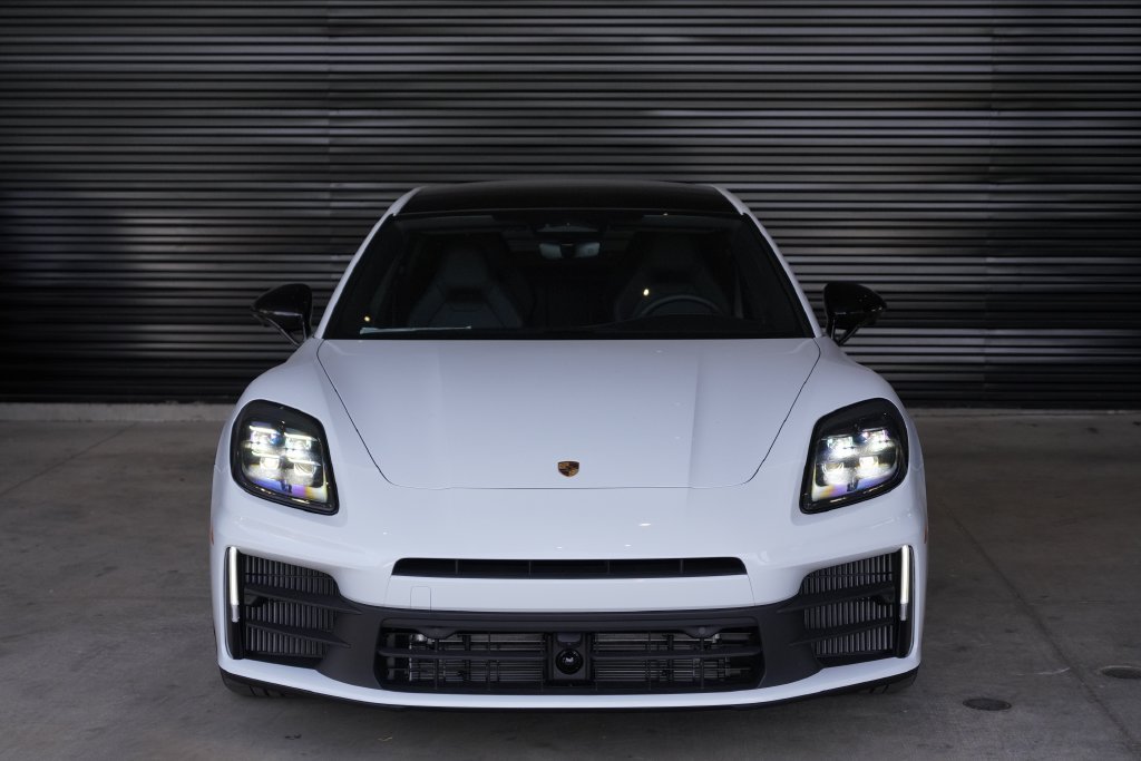 New 2026 Porsche Panamera RWD image 5