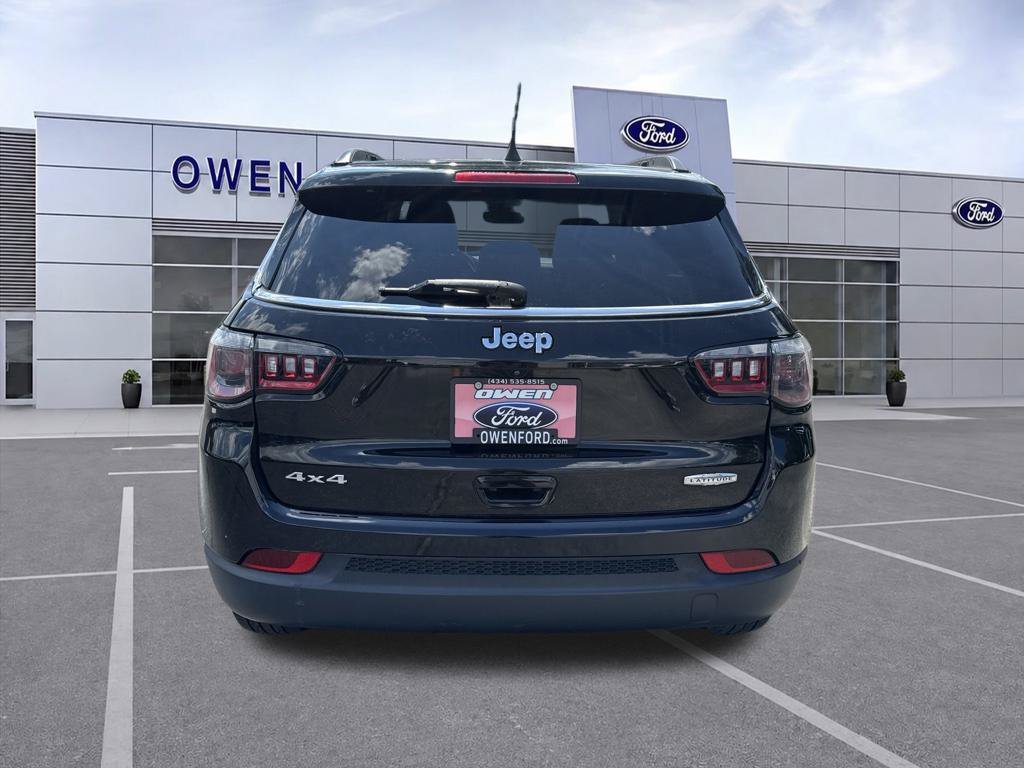 Used 2022 Jeep Compass Latitude w/ Convenience Group AWD/4WD image 4
