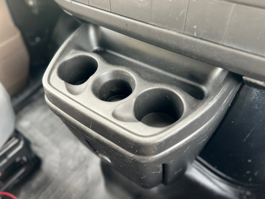 Used 2009 Chevrolet Express 1500 image 18