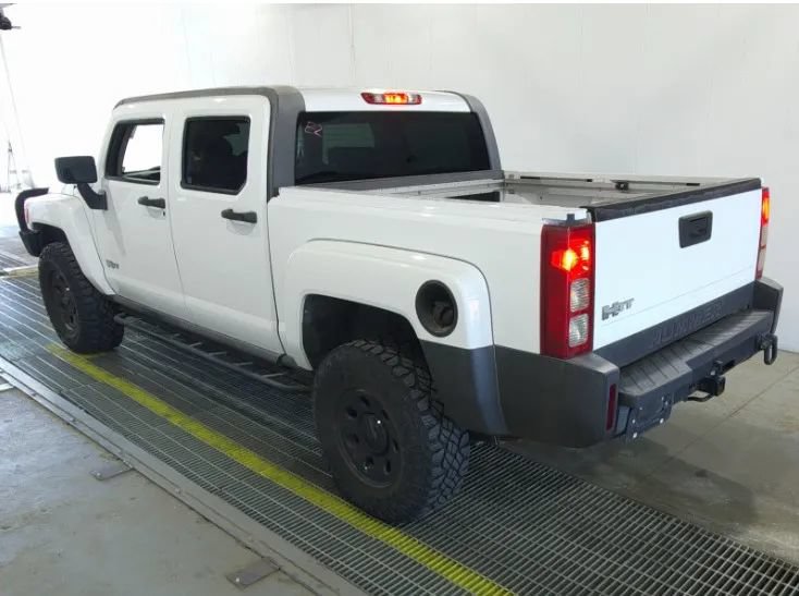Used 2010 HUMMER H3T Adventure AWD/4WD image 1