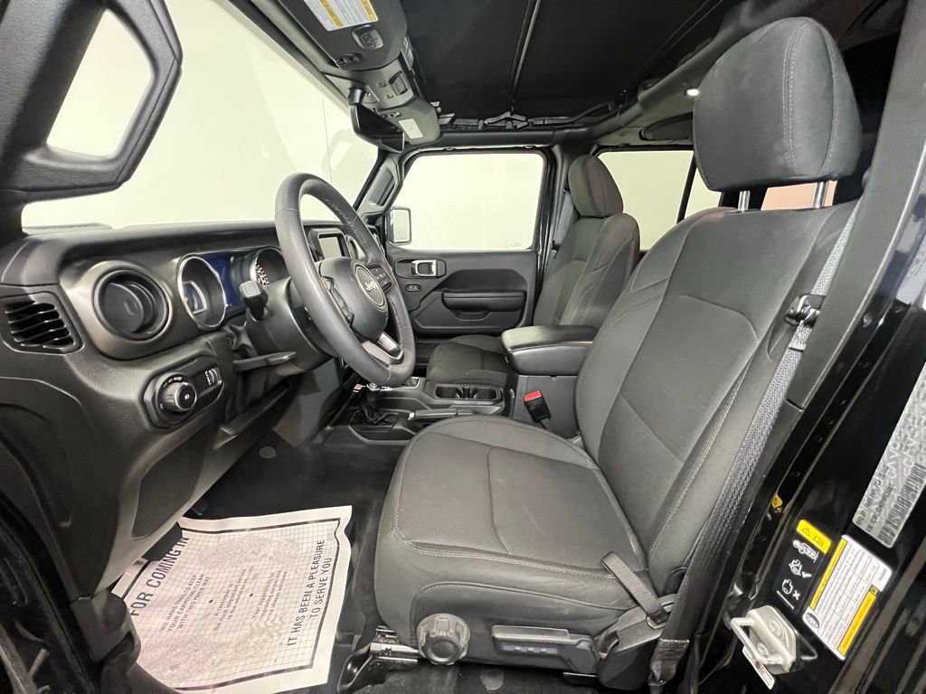 Used 2023 Jeep Wrangler Willys image 4