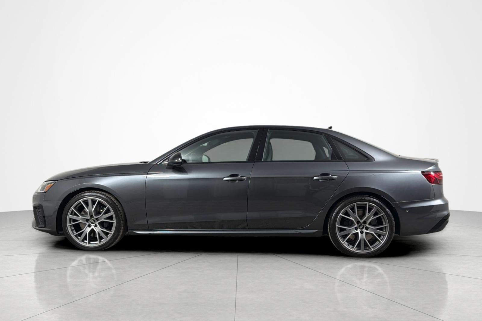Used 2022 Audi S4 Prestige AWD/4WD image 2