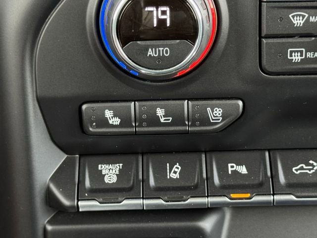 Used 2021 Chevrolet Silverado 2500 High Country w/ Technology Package image 19