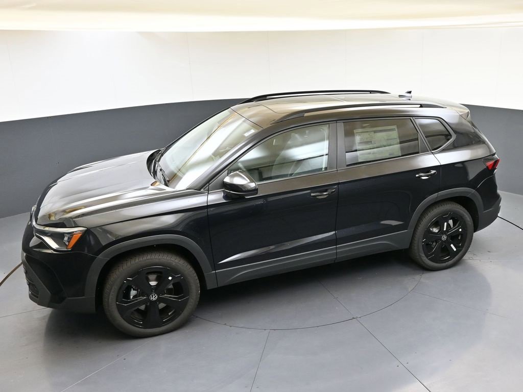 New 2025 Volkswagen Taos SE image 45