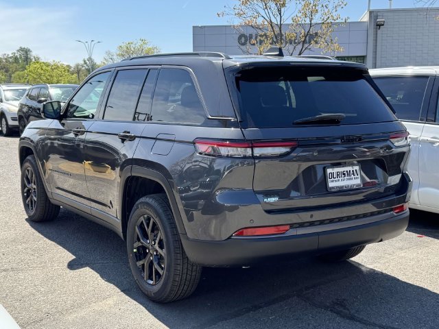 New 2026 Jeep Grand Cherokee Altitude AWD/4WD image 4