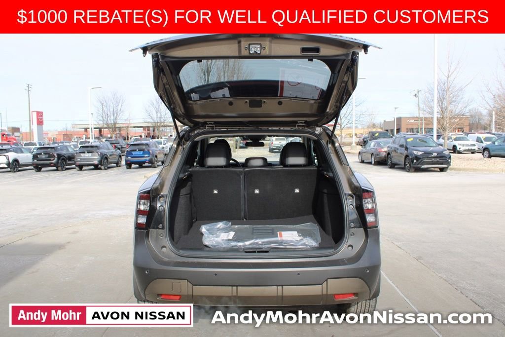 New 2026 Nissan Kicks SR image 6