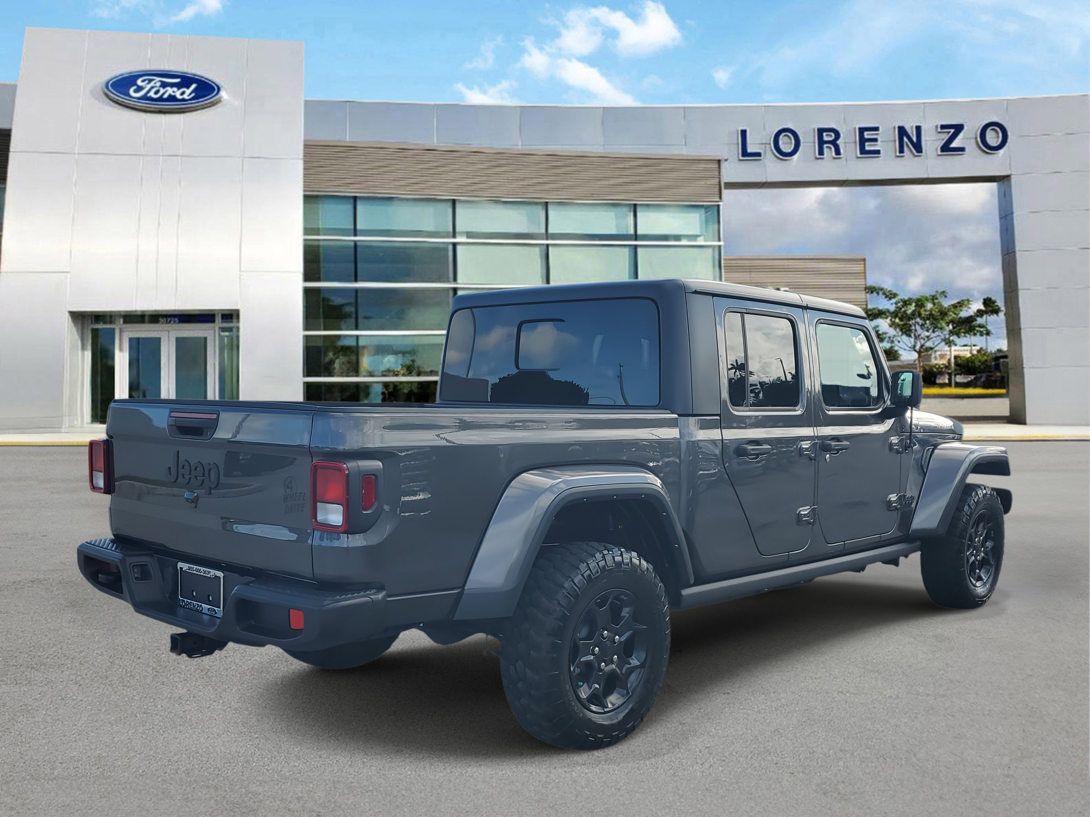 Used 2023 Jeep Gladiator Sport image 5