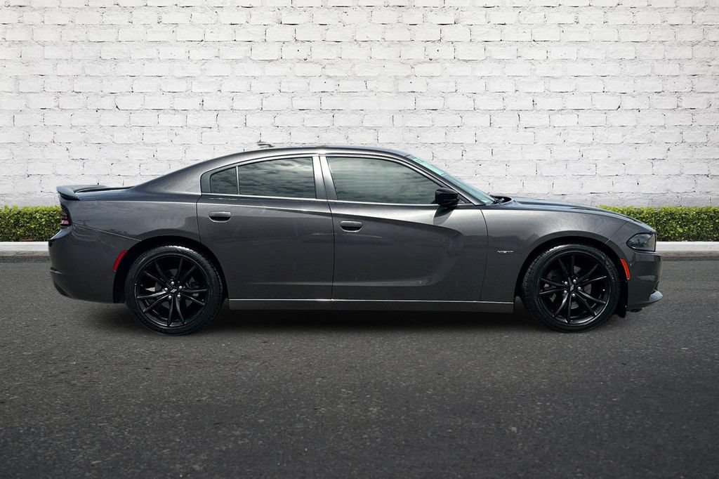 Used 2017 Dodge Charger R/T w/ Blacktop Package RWD image 3