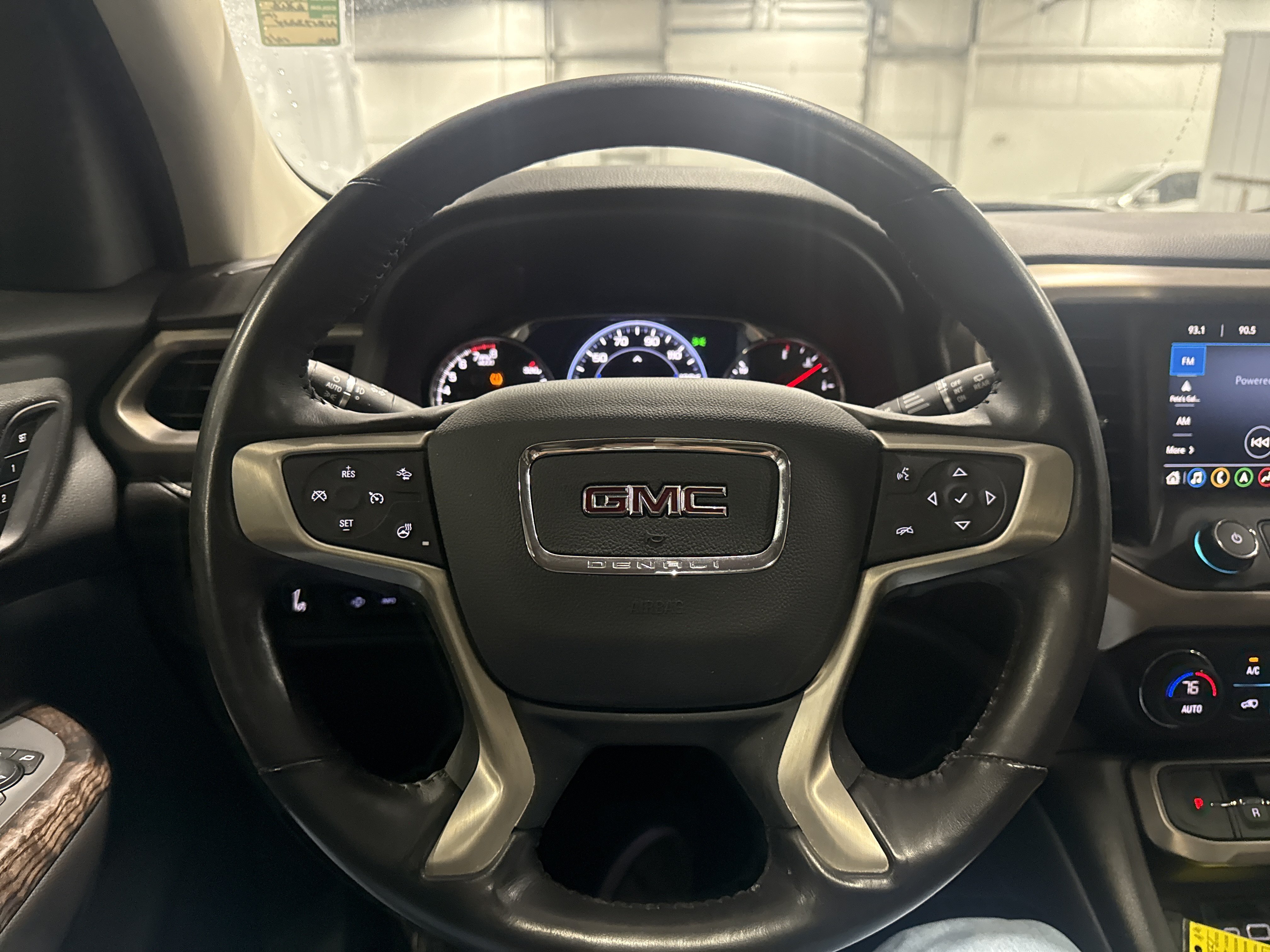 Used 2022 GMC Acadia Denali w/ GMC Pro Grade Package AWD/4WD image 10