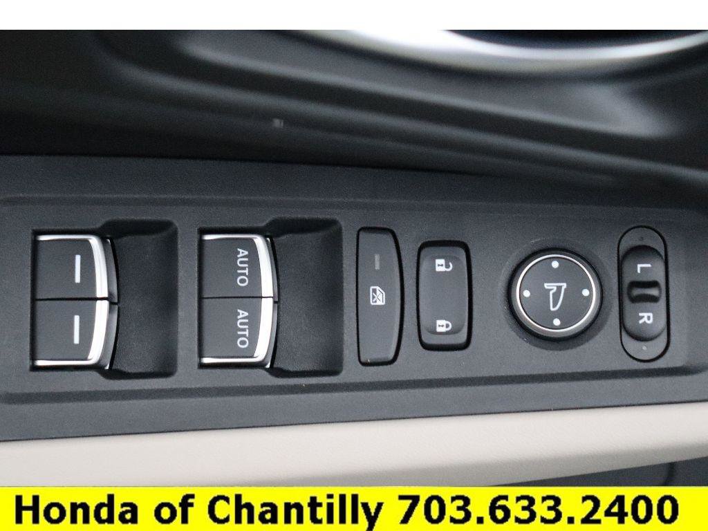 Certified 2025 Honda Accord SE image 21