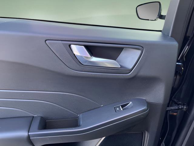 Used 2025 Ford Escape Platinum image 25