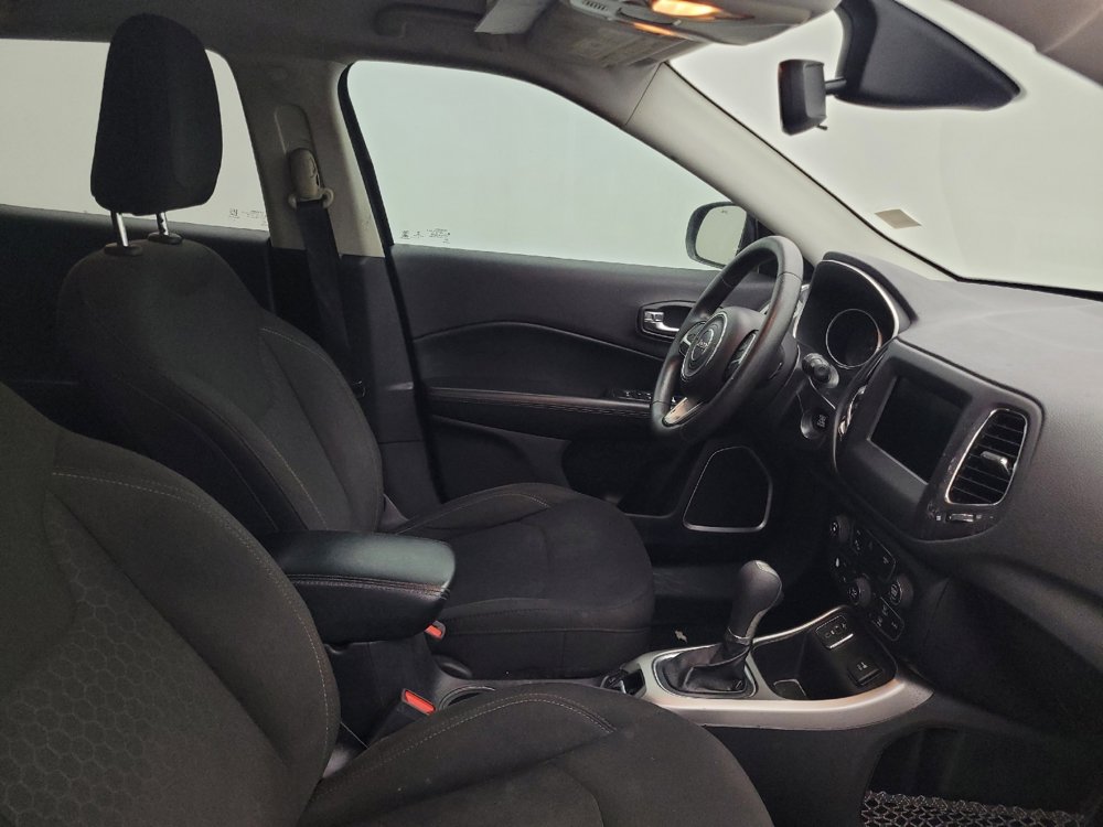 Used 2019 Jeep Compass Sport w/ Tech Group FWD image 21