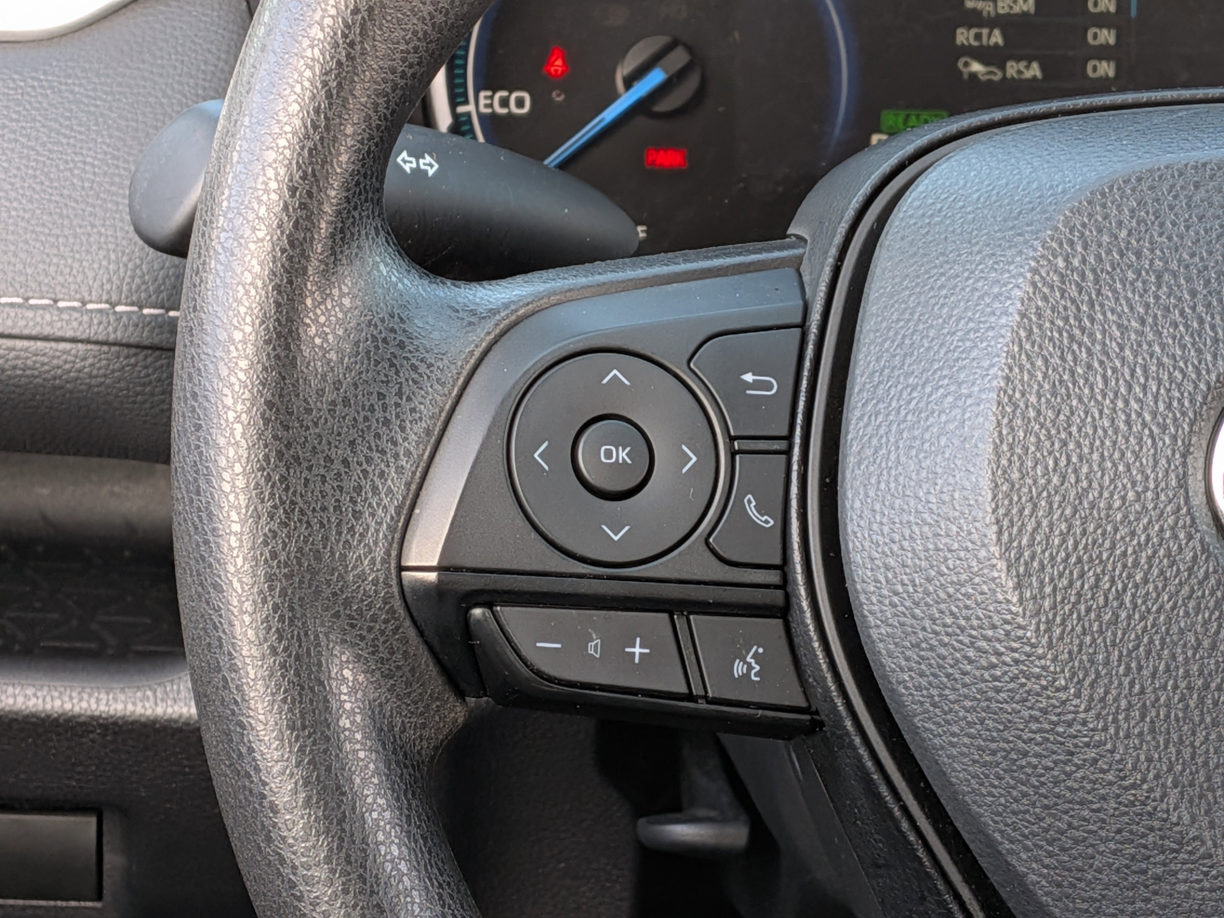 Certified 2024 Toyota RAV4 XLE image 30